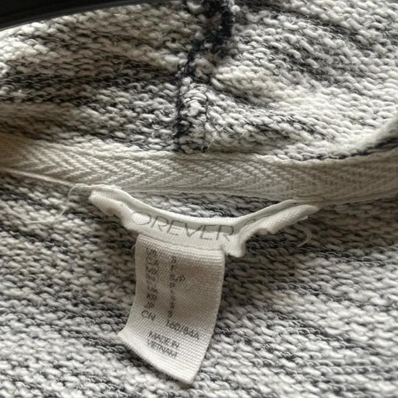 Forever 21 crop top sweater - Picture 5 of 5